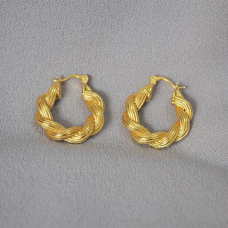 Orecchino classico dal fascino senza tempo