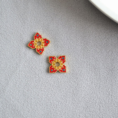 Oro Orecchino artigianale delicato