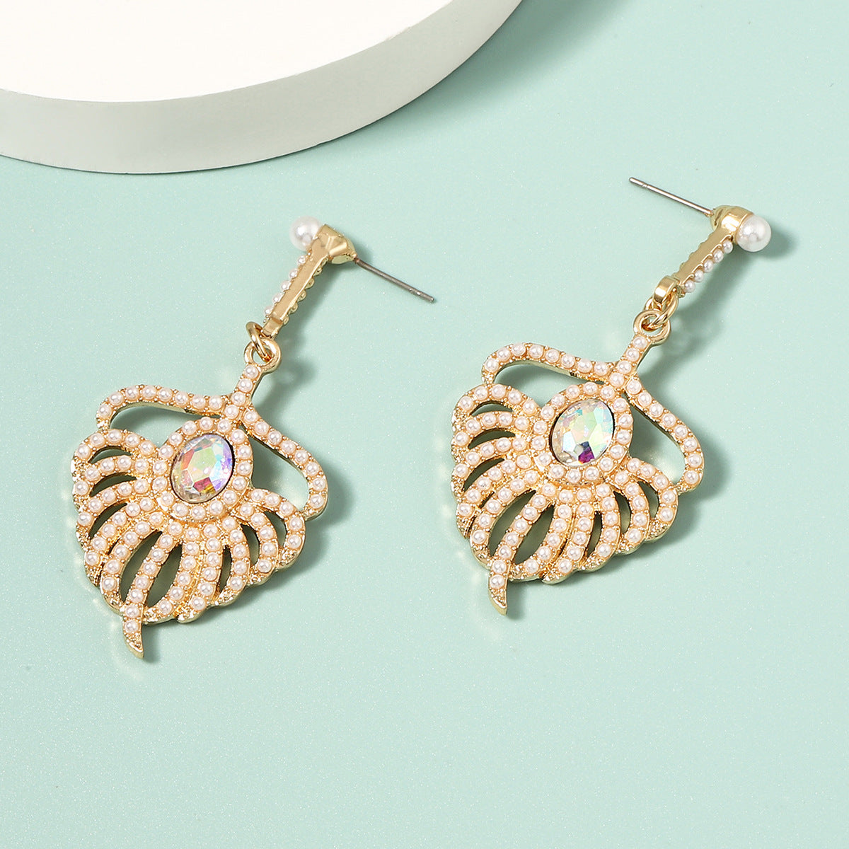 Perla Orecchino artigianale delicato