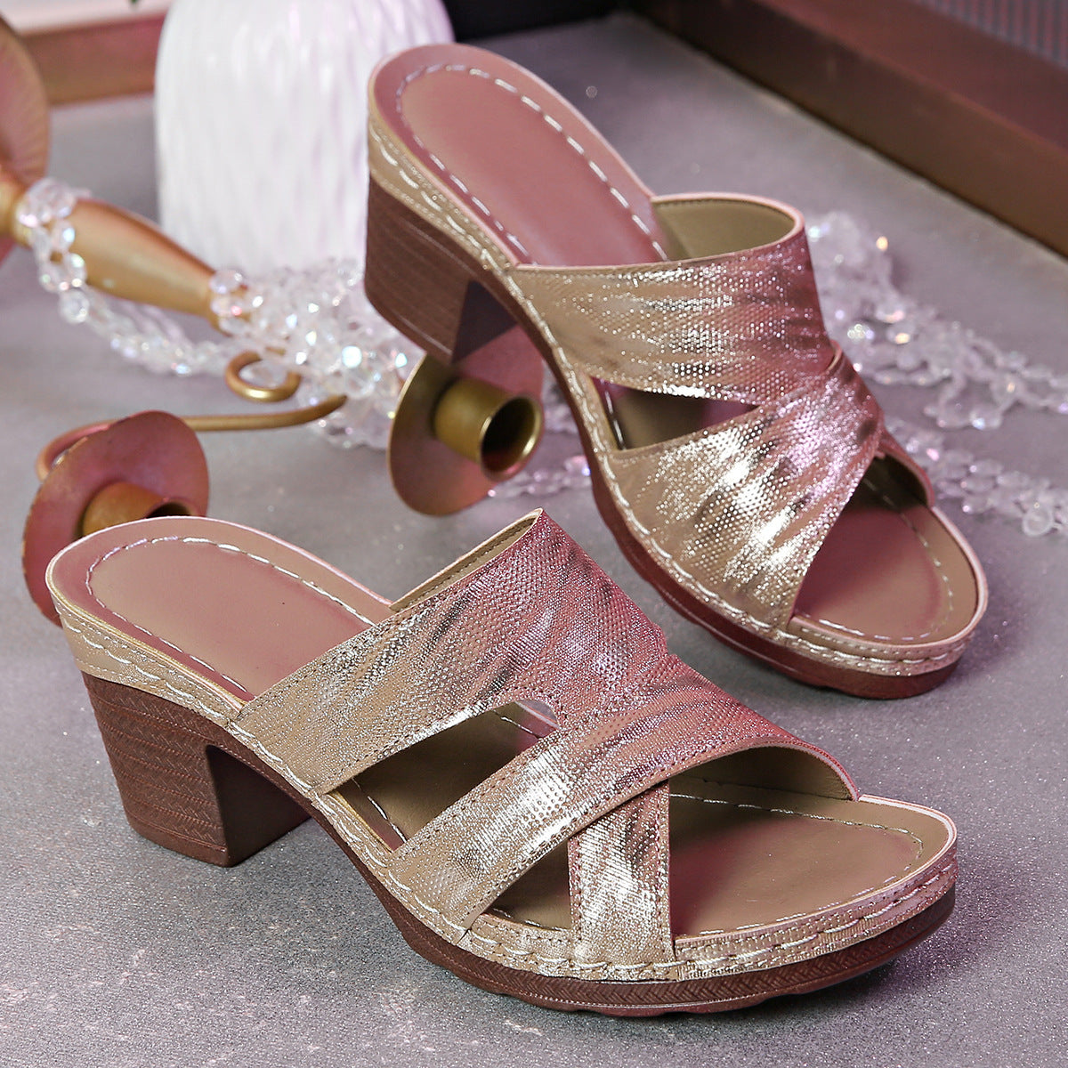 Scarpe Ortopediche Aggraziate dal Look Moderno