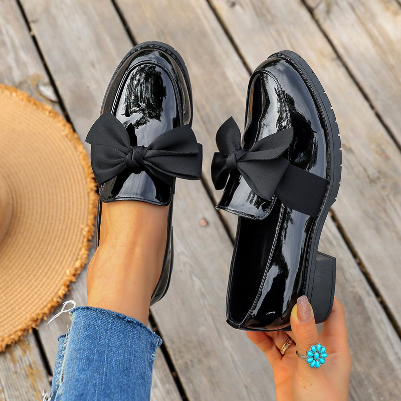 Scarpe Ortopediche Aggraziate dal Look Moderno