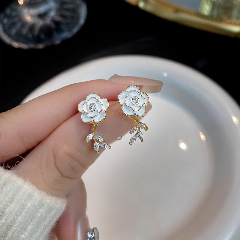 Orecchino affascinante per ogni occasione