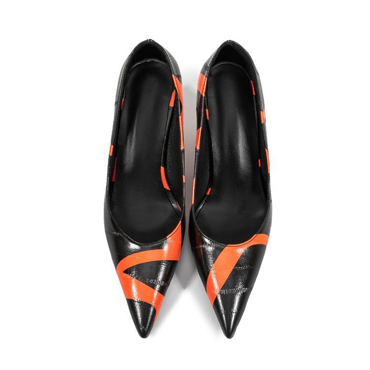 Scarpe Ortopediche Aggraziate dal Look Moderno