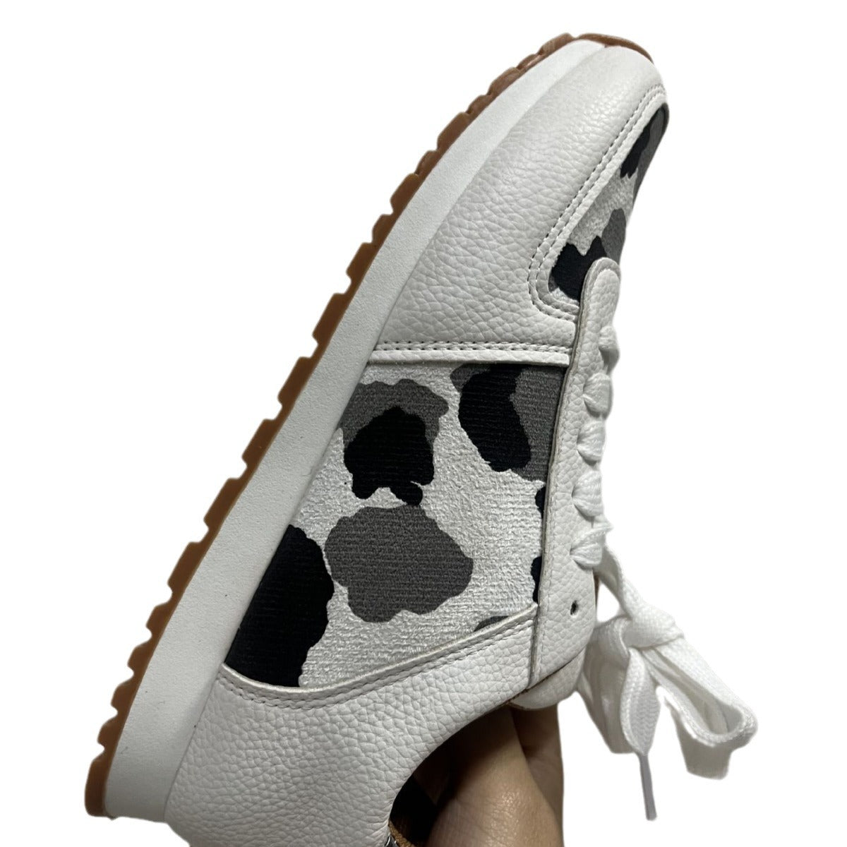 Scarpe Ortopediche Aggraziate dal Look Moderno