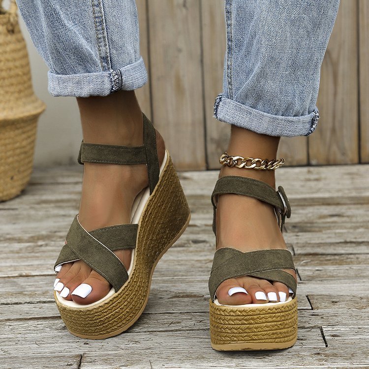 Sandali Ortopediche Aggraziate dal Look Moderno
