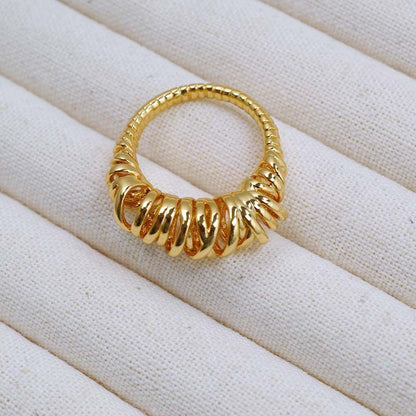 Oro Anello affascinante per ogni occasione