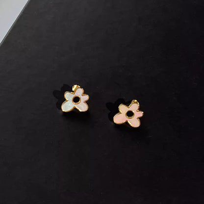 Orecchino artigianale delicato