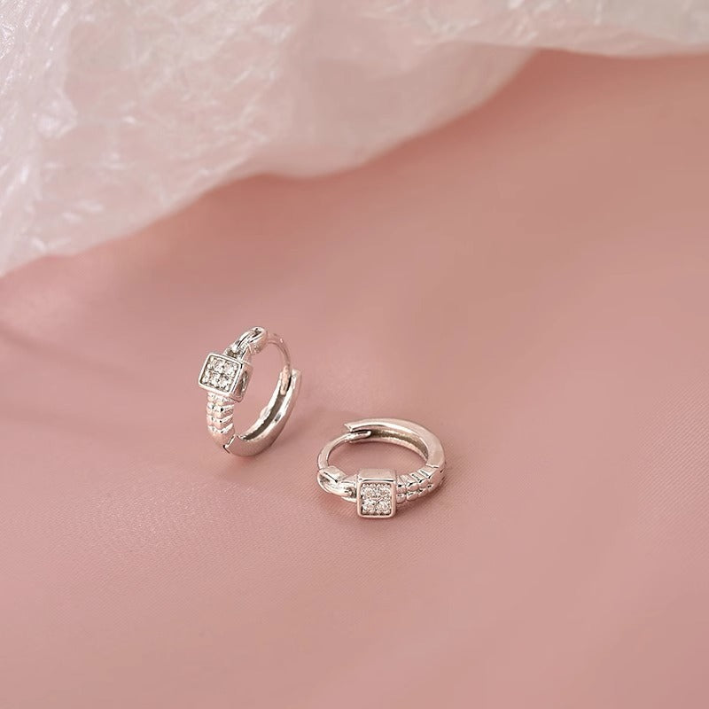 Orecchino affascinante per ogni occasione