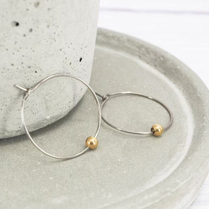 Oro Orecchino classico dal fascino senza tempo