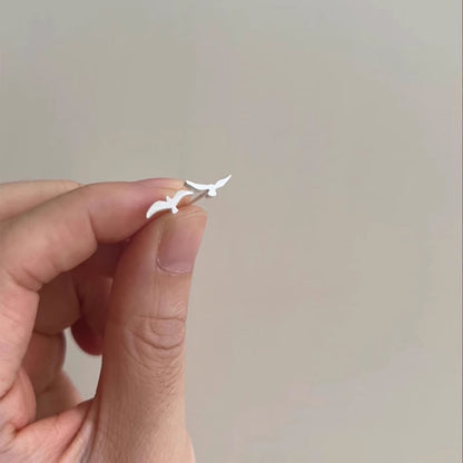 Orecchino artigianale delicato
