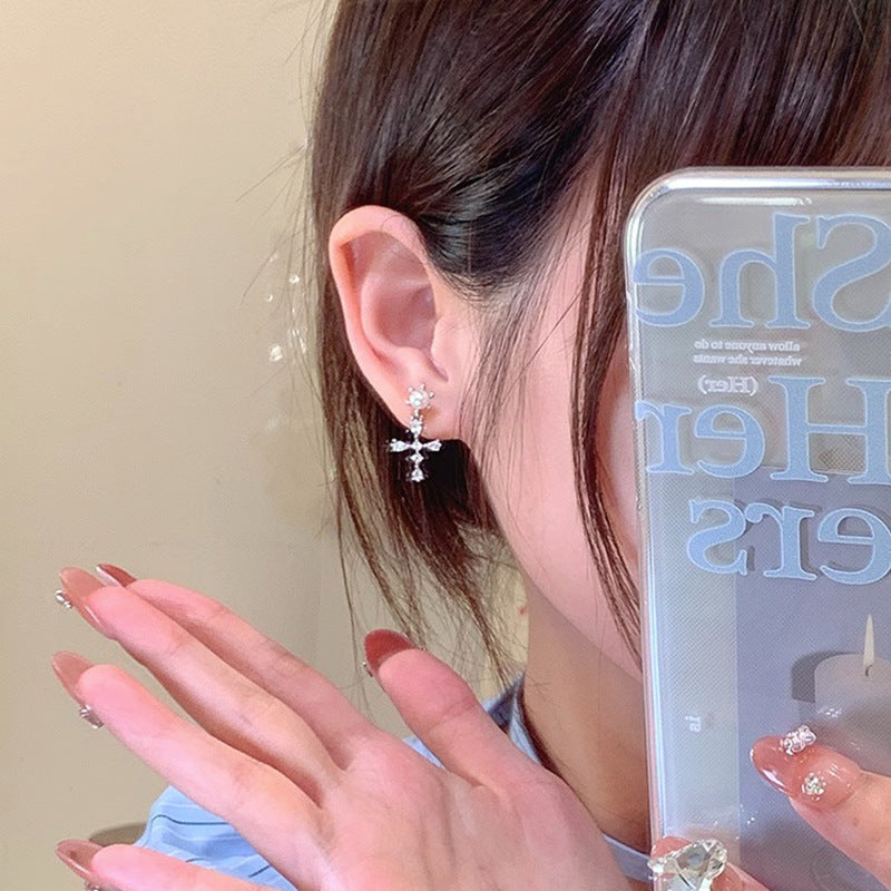 Perla Orecchino classico dal fascino senza tempo