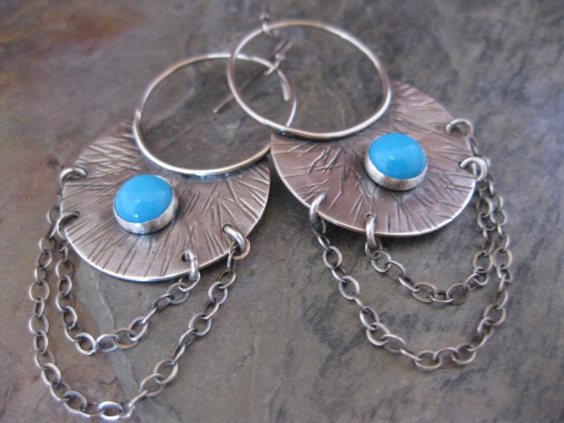 Orecchino artigianale delicato