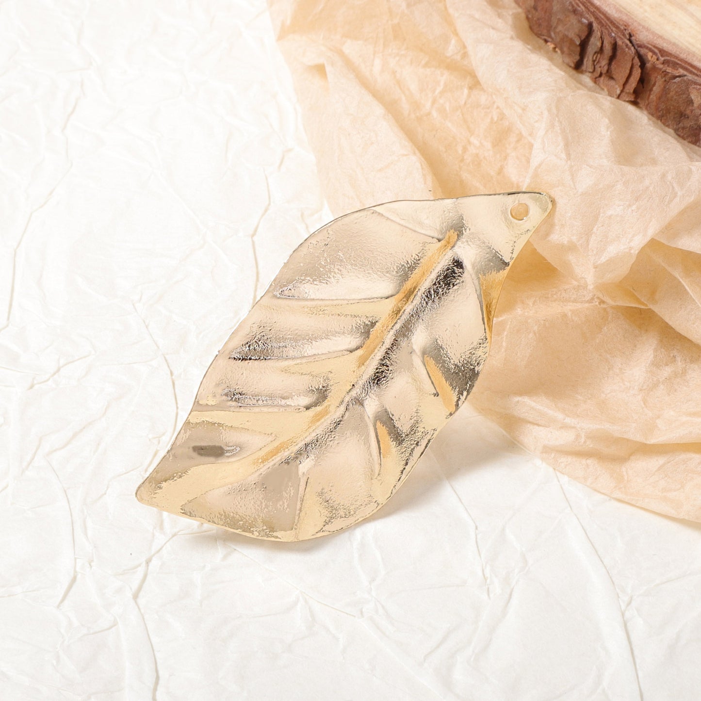 Anello bellissimo con stile unico