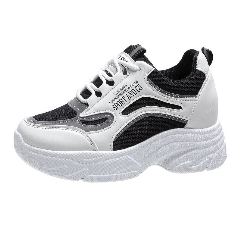 Sneakers Ortopediche Aggraziate dal Look Moderno