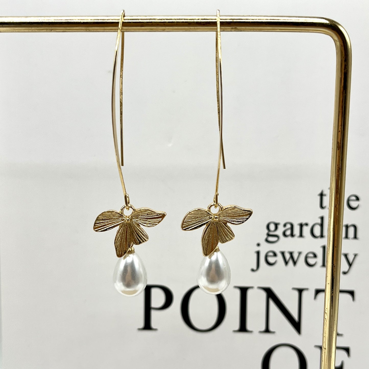 Perla Orecchino classico dal fascino senza tempo