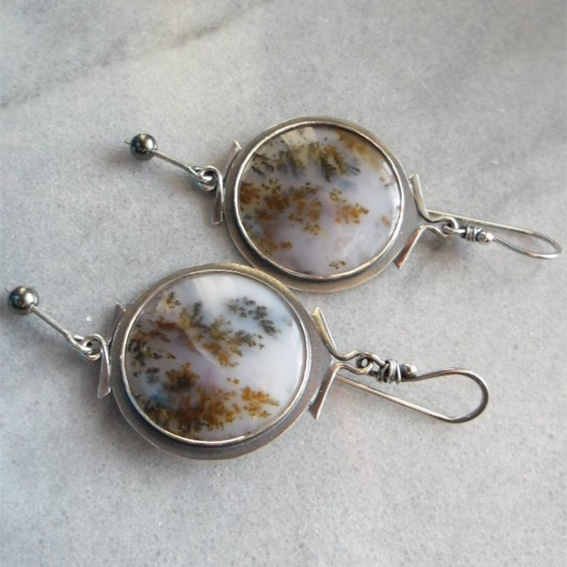 Orecchino classico dal fascino senza tempo