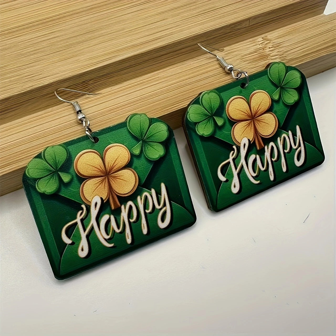 Orecchino bellissimo con stile unico