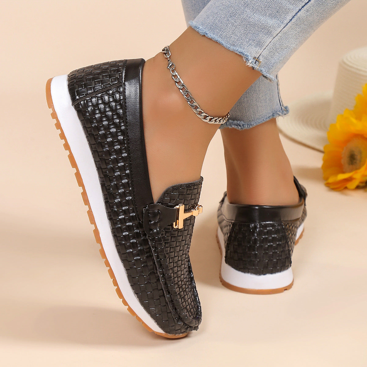 Scarpe Ortopediche Aggraziate dal Look Moderno