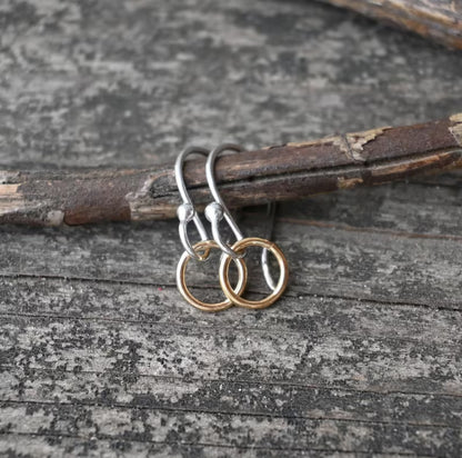 Orecchino artigianale delicato