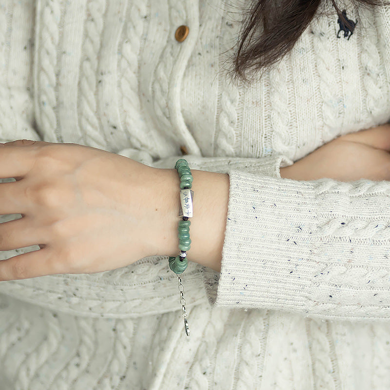 Gioiello artigianale delicato