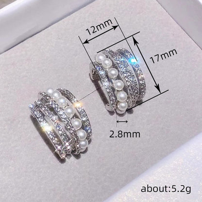 Orecchino classico dal fascino senza tempo