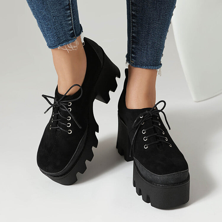 Scarpe Ortopediche Aggraziate dal Look Moderno