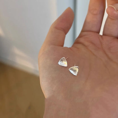 Orecchino classico dal fascino senza tempo