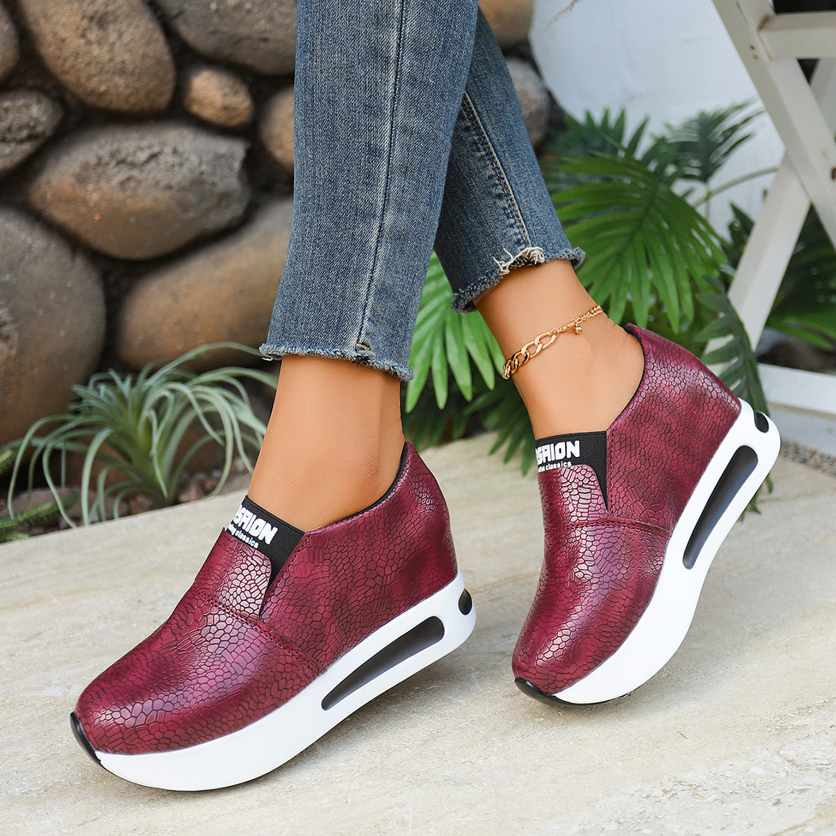 Scarpe Ortopediche Aggraziate dal Look Moderno