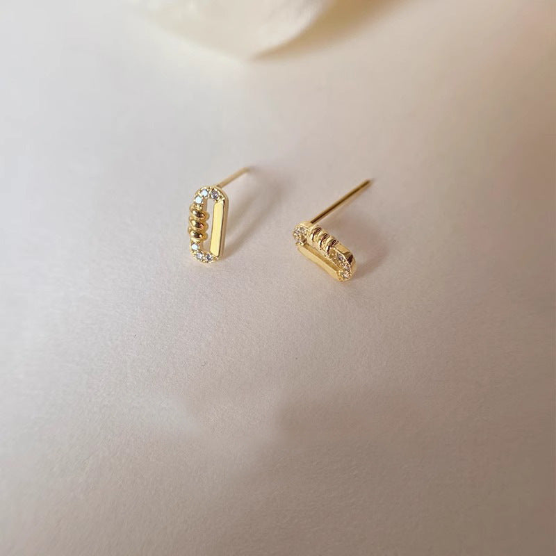 Orecchino romantico per momenti speciali