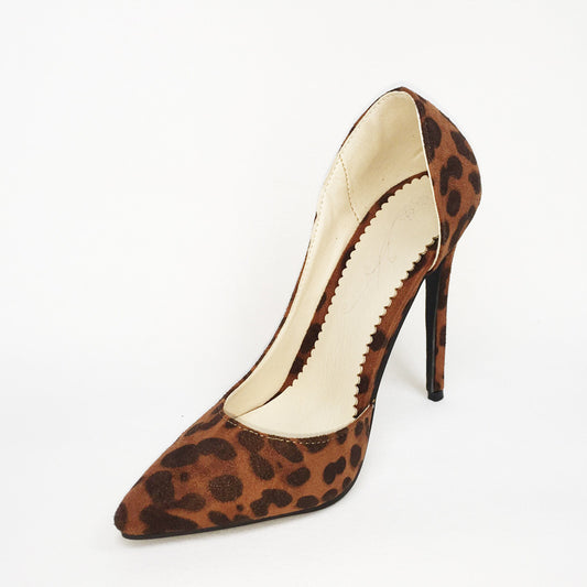 Scarpe Ortopediche Aggraziate dal Look Moderno