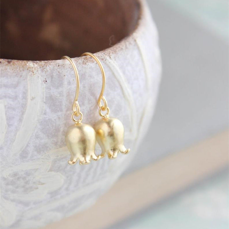 Oro Orecchino bellissimo con stile unico