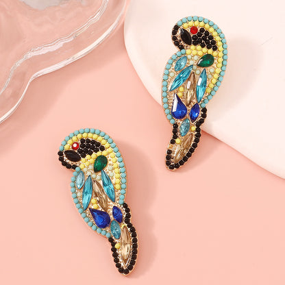 Orecchino artigianale delicato