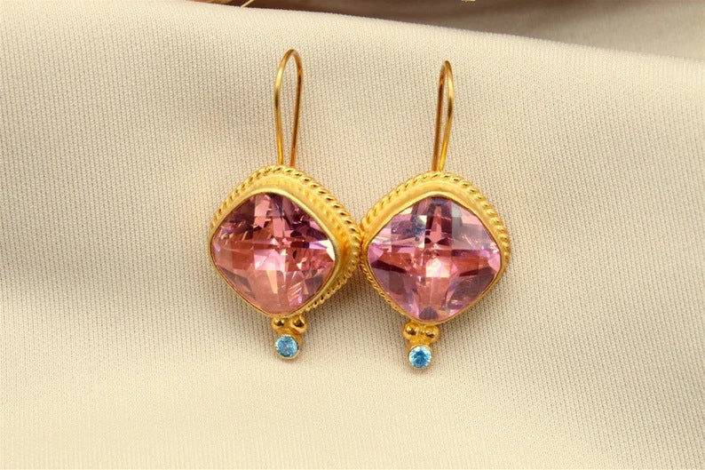 Orecchino artigianale delicato