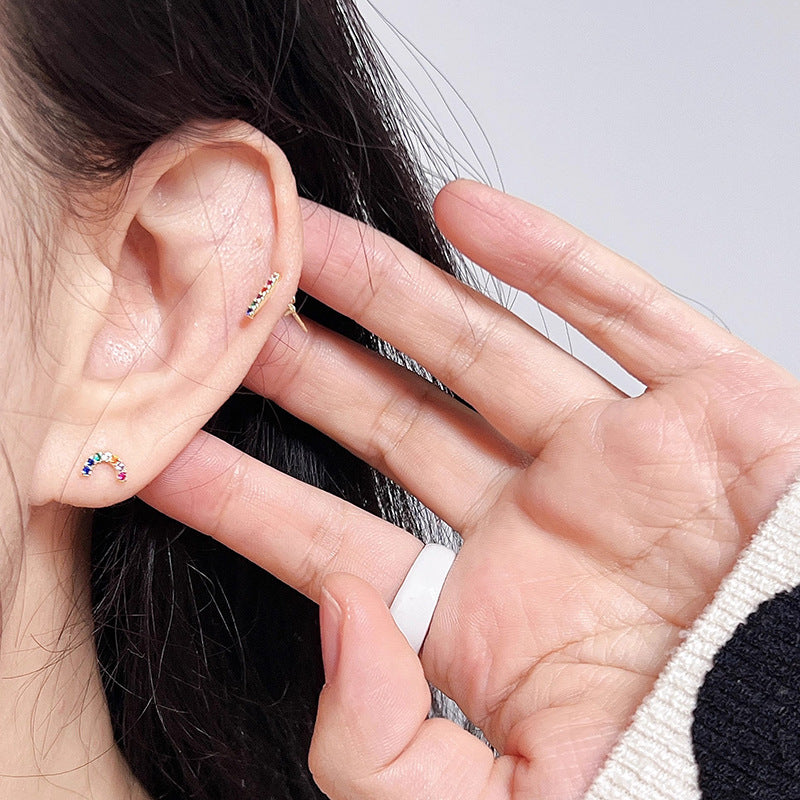 Orecchino artigianale delicato