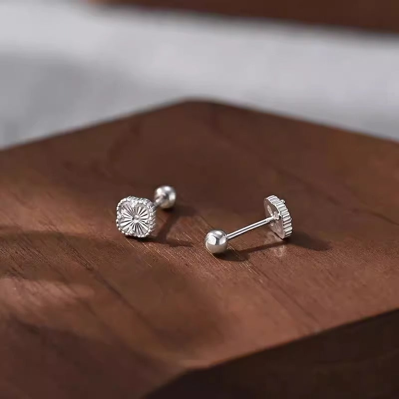 Orecchino classico dal fascino senza tempo