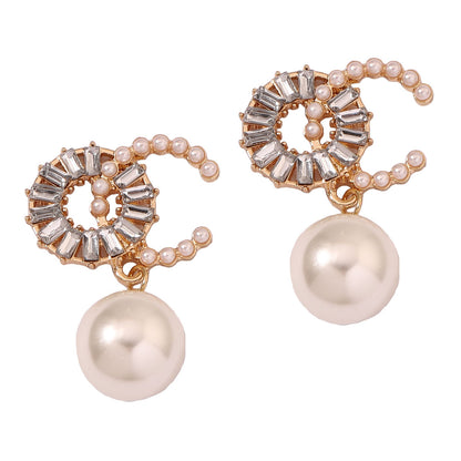 Orecchino elegante per ogni occasione