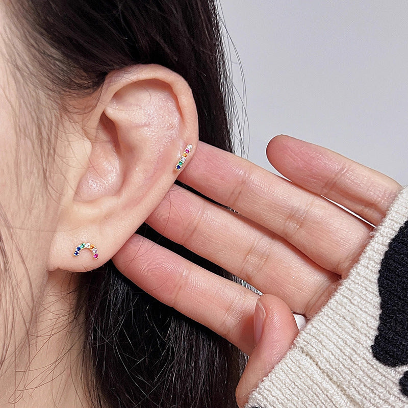 Orecchino artigianale delicato