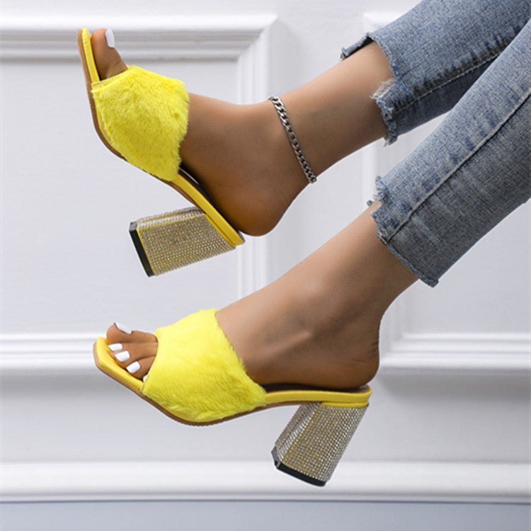 Sandali Ortopediche Aggraziate dal Look Moderno