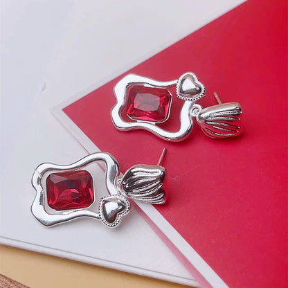 Orecchino affascinante per ogni occasione