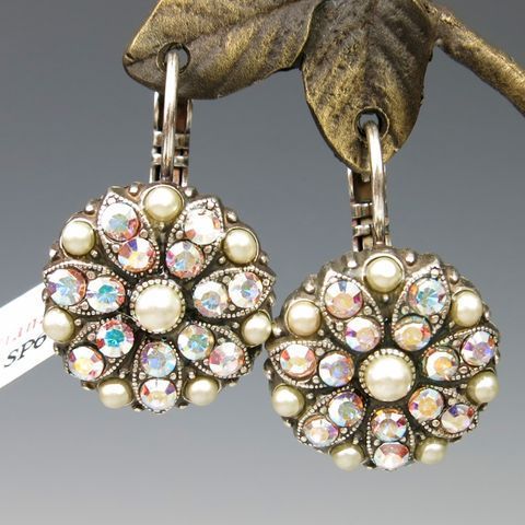 Orecchino elegante per ogni occasione