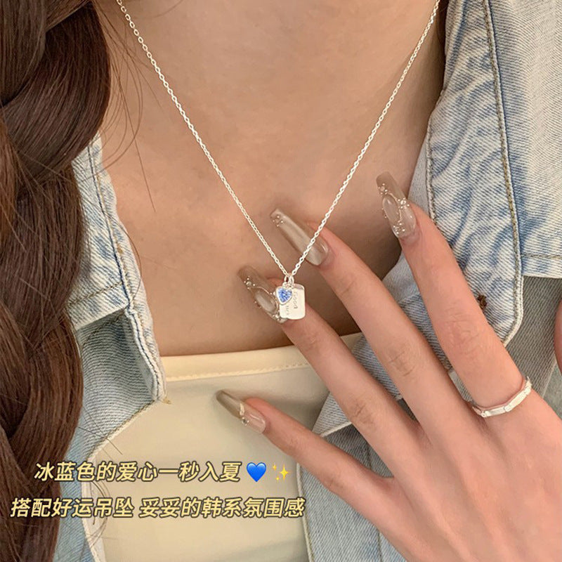 Gioiello artigianale delicato