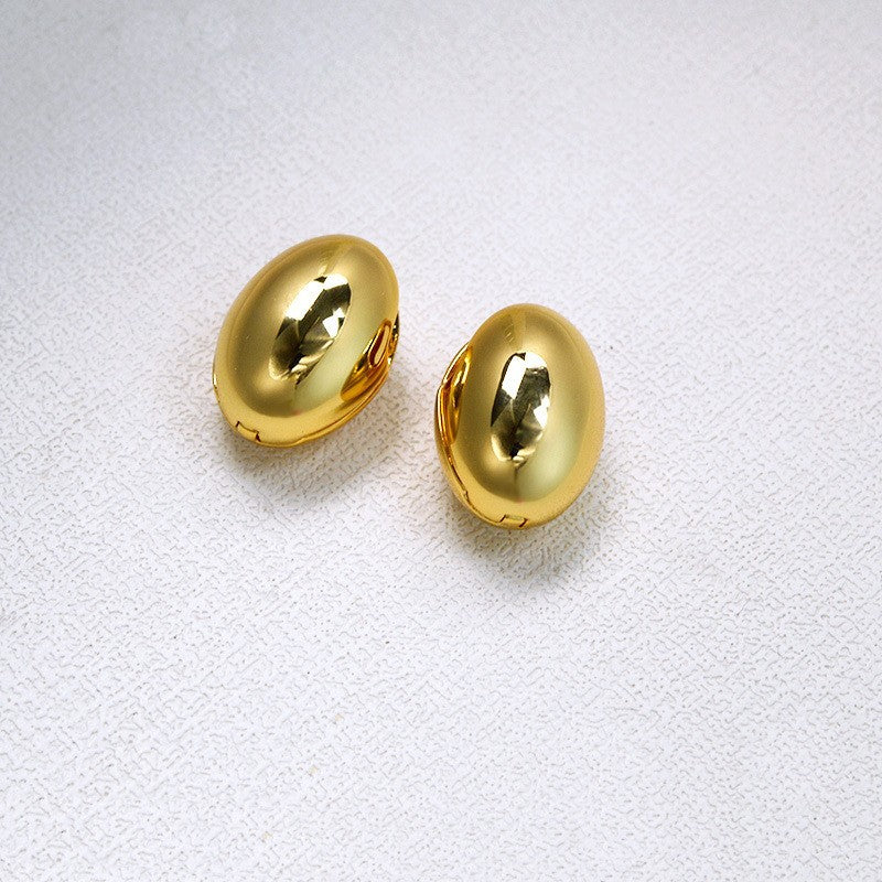 Oro Orecchino bellissimo con stile unico