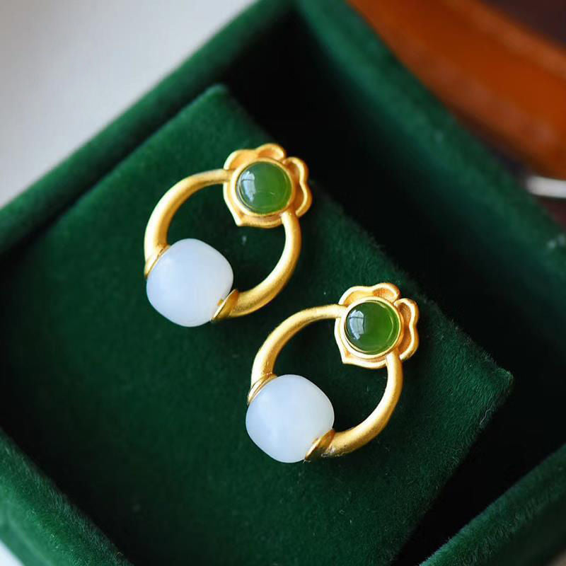 Argento Orecchino bellissimo con stile unico