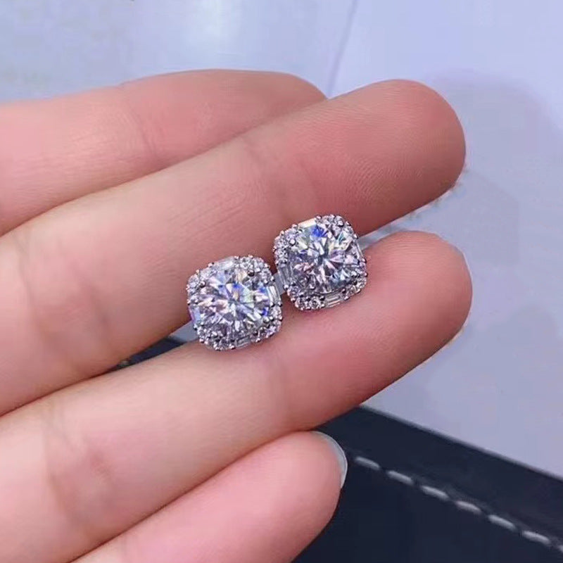 Orecchino romantico per momenti speciali