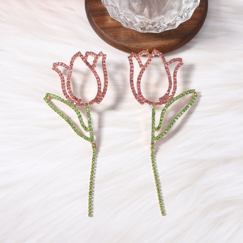 Orecchino artigianale delicato