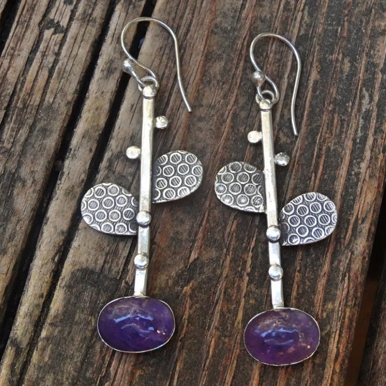 Orecchino artigianale delicato