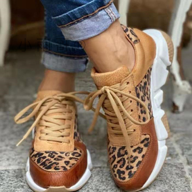 Scarpe Ortopediche Aggraziate dal Look Moderno