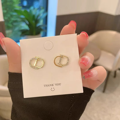 Orecchino elegante per ogni occasione