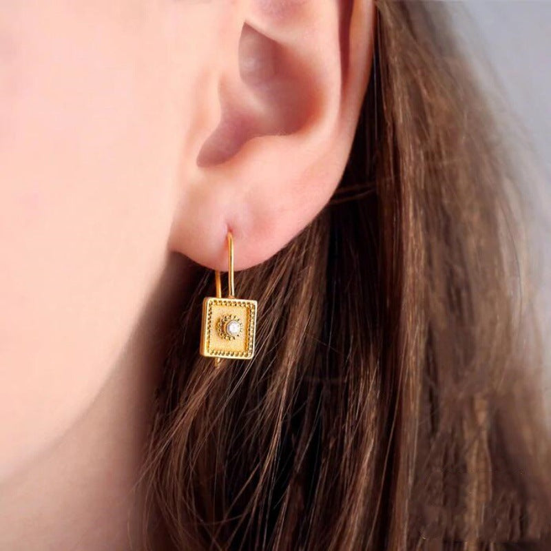 Orecchino stupendo per uso quotidiano