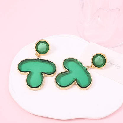 Orecchino artigianale delicato